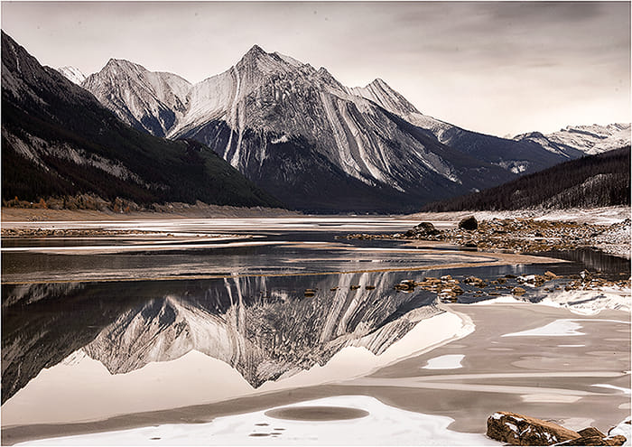 Medicine lake