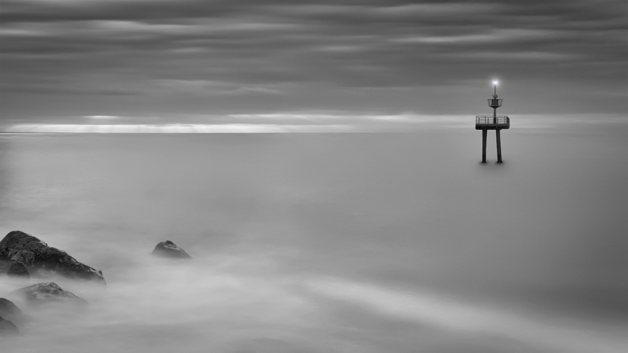 Una luz en el mar