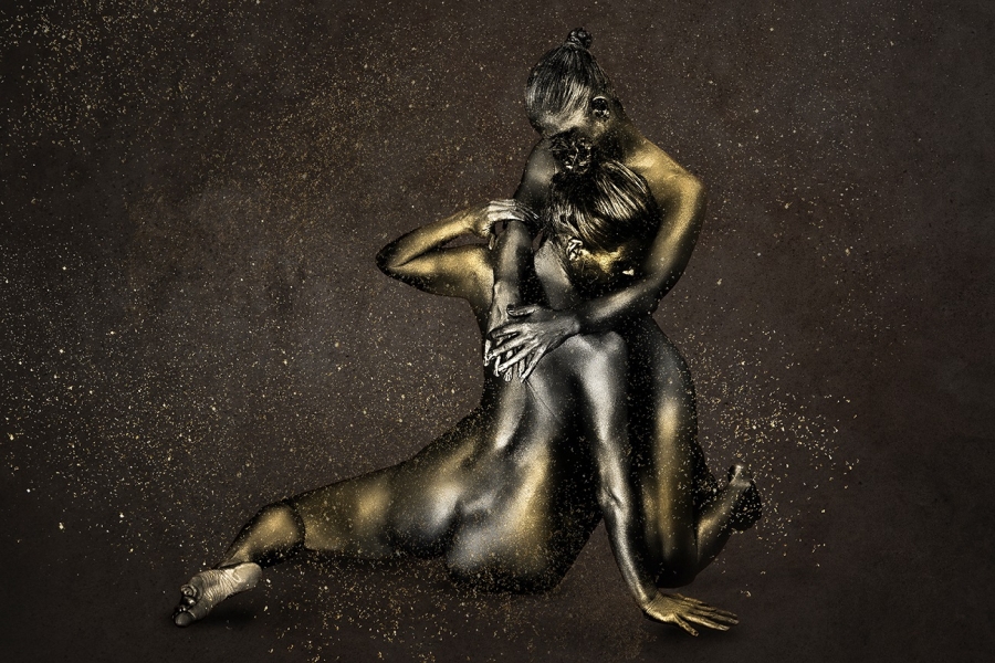 Gold  and  Black 3043